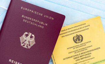 Czy jak jest się skreślonym z listy studentów to trzeba oddać legitymację?