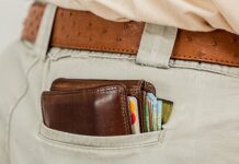 Co powinno się zrobić ze starym portfelem?