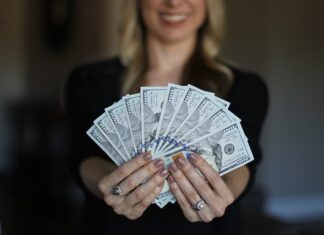 Ile trzeba zarabiać żeby dostać milion kredytu?