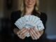 Ile trzeba zarabiać żeby dostać 200 tys kredytu? Ile trzeba zarabiać żeby dostać 200 tys kredytu?