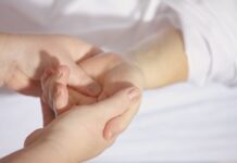 Czym różni się terapia manualna od masażu?